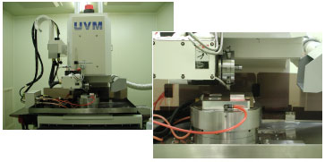 超精密微細加工機（プリズム加工）