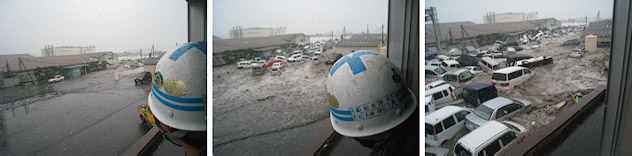 2011年3月11日　津波の押し寄せる状況を2階から撮影