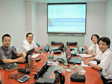 CAXA社との打ち合わせ　左よりCAXA白開発副部長、陳副社長、NDES坂田、真藤（筆者）
