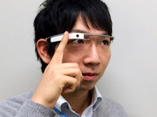 図4　Google Glass装着例